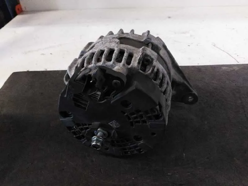Alternador para Mercedes-Benz Clase Cla (W117)