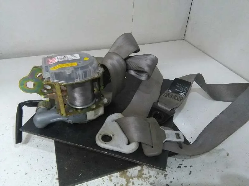 Pretensor Airbag Derecho para Nissan Micra (K12E)