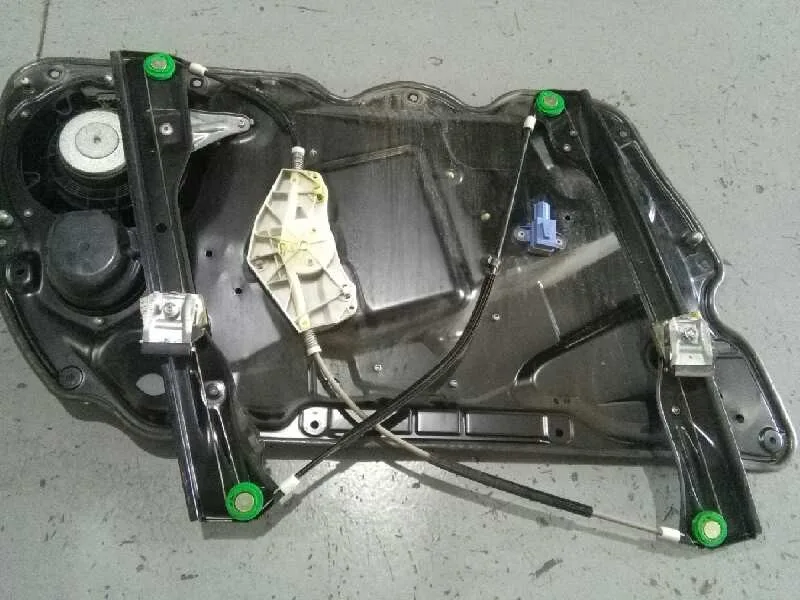 Elevalunas Delantero Derecho para Volkswagen Passat Berlina (3C2)