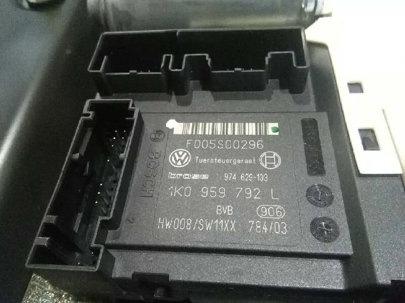 Elevalunas Delantero Derecho para Volkswagen Passat Berlina (3C2)