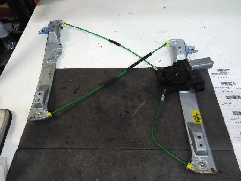 Elevalunas Delantero Izquierdo para Opel Corsa D