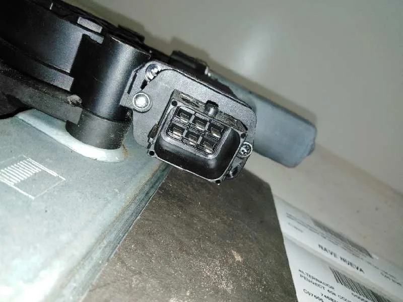 Elevalunas Delantero Izquierdo para Opel Corsa D
