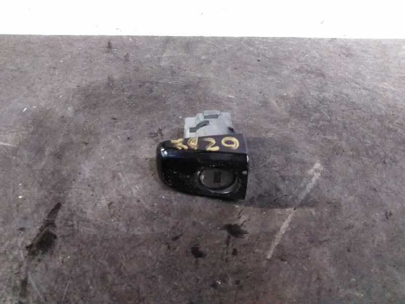 Bombin Puerta Delantera Izquierda para Opel Corsa D