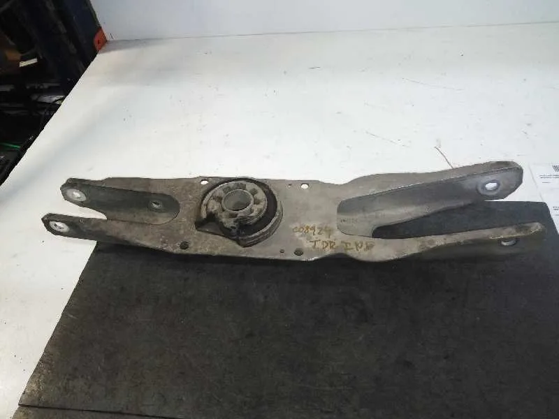 Brazo Suspension Superior Trasero Derecho para Mercedes-Benz Clase Cla (W117)