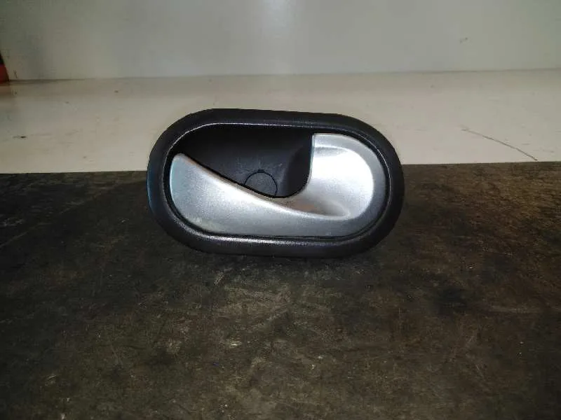 Maneta Interior Trasera Derecha para Renault Clio Iii