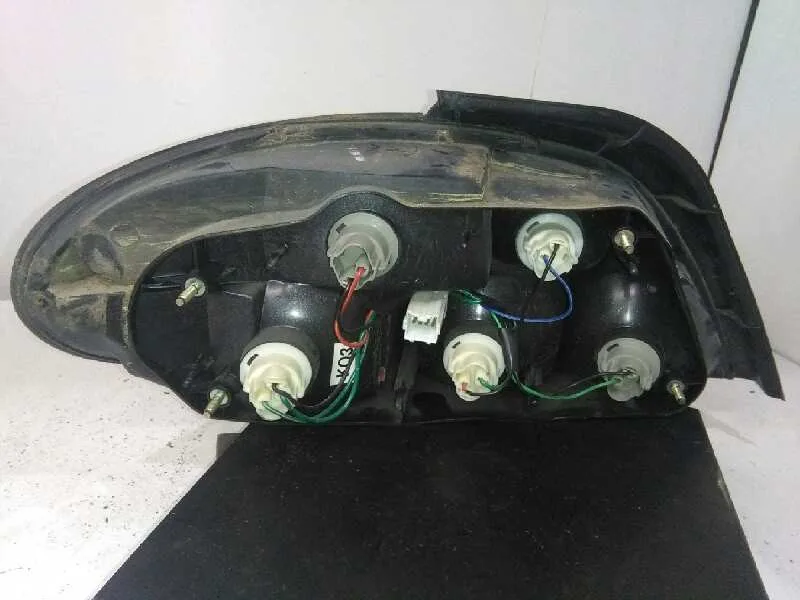 Piloto Trasero Derecho para Hyundai Lantra Berlina (Rd)
