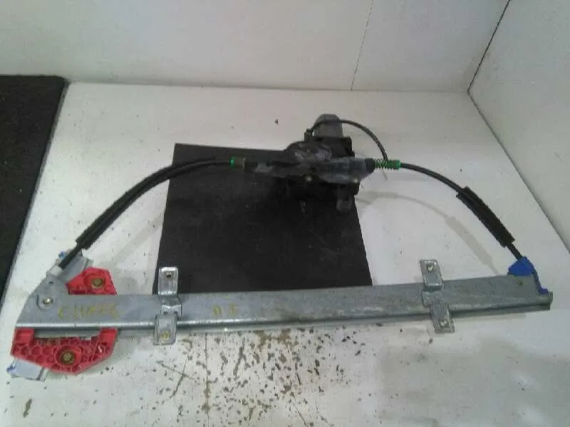 Elevalunas Delantero Izquierdo para Ford Mondeo Berlina (Gd)