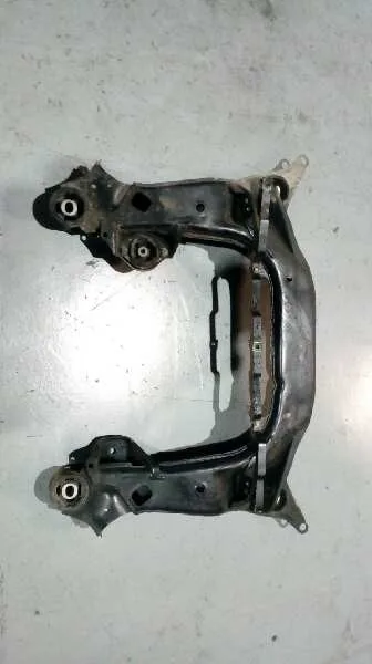 Puente Delantero para Volkswagen Passat Berlina (3B2)