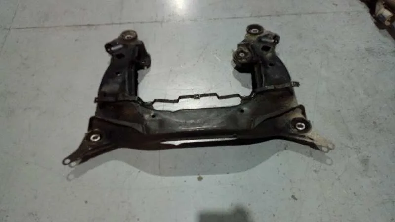 Puente Delantero para Volkswagen Passat Berlina (3B2)