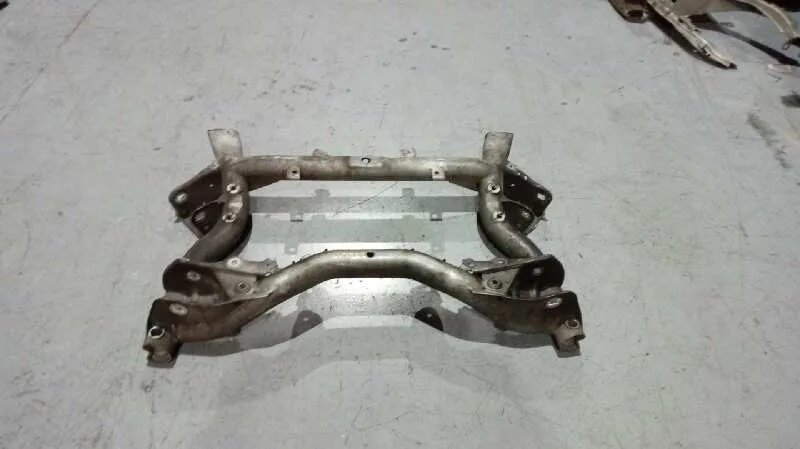 Puente Delantero para Mercedes-Benz Clase C (W204) Berlina