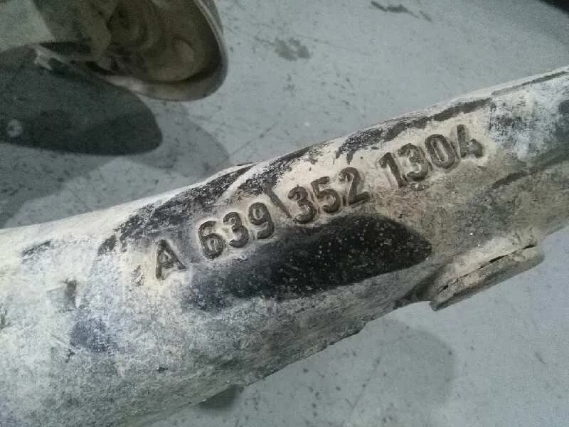 Mangueta Trasera Derecha para Mercedes-Benz Vito Caja Cerrada 6.03 ->