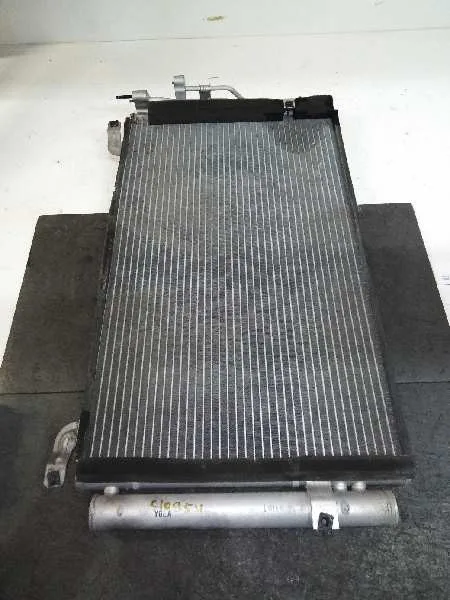 Condensador / Radiador Aire Acondicionado para Hyundai Matrix (Fc)