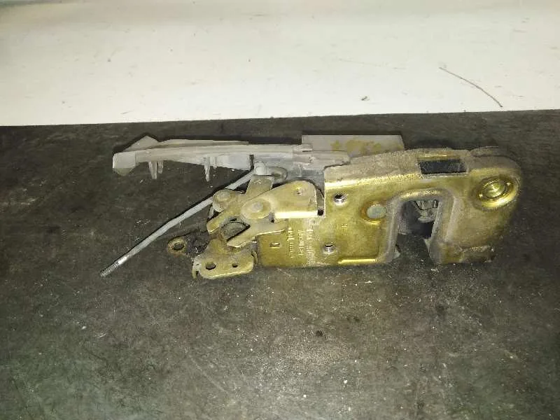 Cerradura Puerta Delantera Derecha para Volkswagen T4 Transporter/Furgoneta (Mod. 1991)