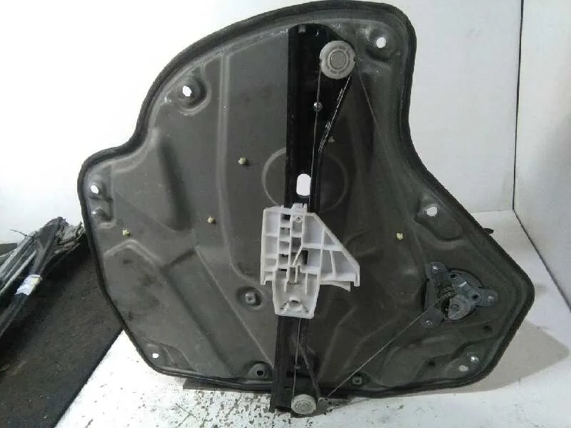 Elevalunas Trasero Izquierdo para Skoda Octavia Berlina (1Z3)