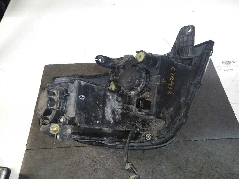 Faro Izquierdo para Ssangyong Rexton