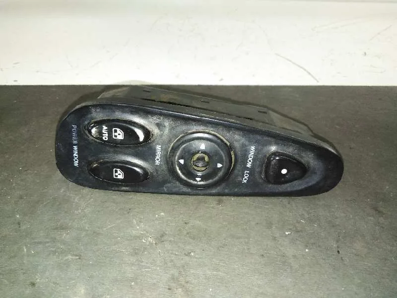 Mando Elevalunas Delantero Izquierdo para Hyundai Coupe (J2)