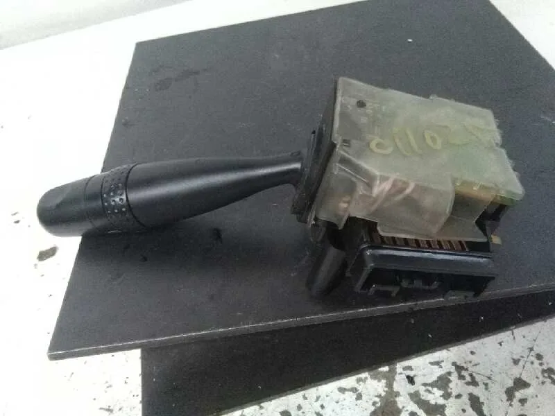 Mando Limpia para Toyota Corolla (E12)
