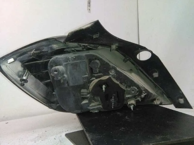 Piloto Trasero Derecho para Opel Astra H Berlina