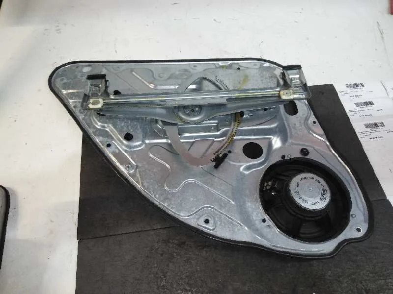 Elevalunas Trasero Derecho para Ford Focus Lim. (Cb4)
