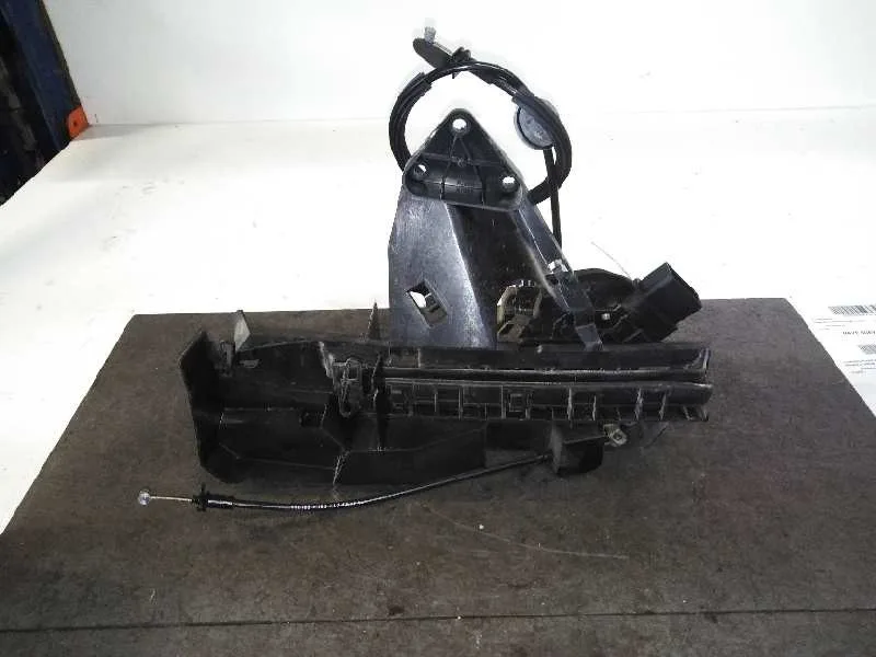 Cerradura Puerta Delantera Derecha para Ford Focus Lim. (Cb4)