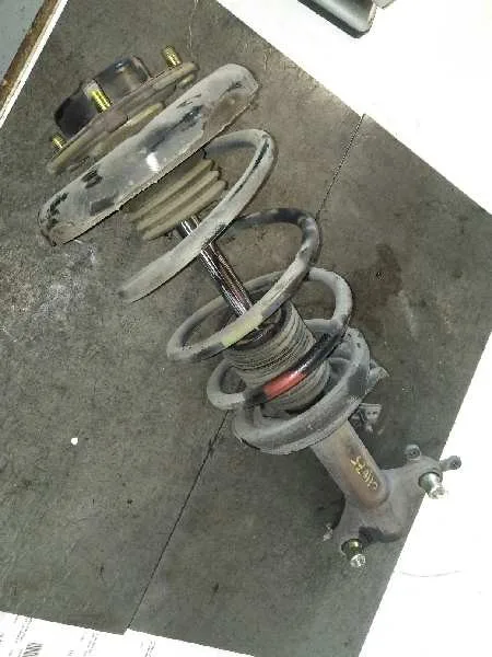 Amortiguador Delantero Derecho para Nissan Primera Berlina (P12)