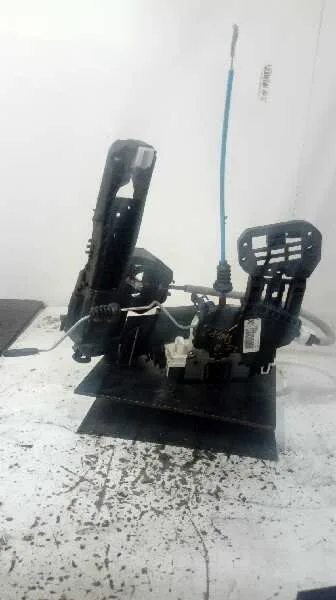 Cerradura Puerta Delantera Izquierda para Mercedes-Benz Clase Gla (W156)