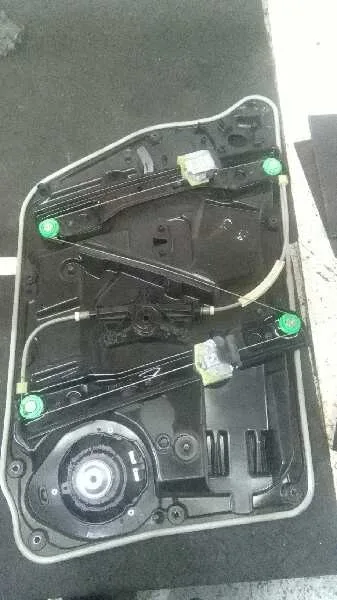 Elevalunas Delantero Derecho para Mercedes-Benz Clase Gla (W156)