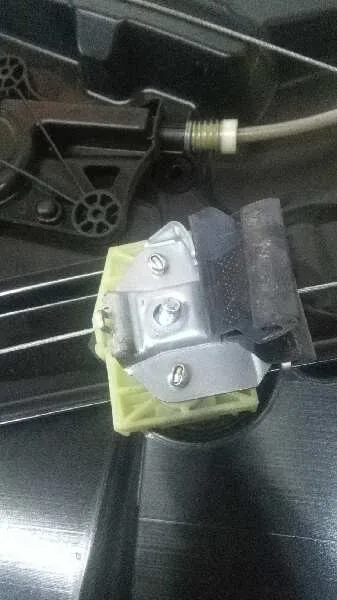 Elevalunas Delantero Derecho para Mercedes-Benz Clase Gla (W156)