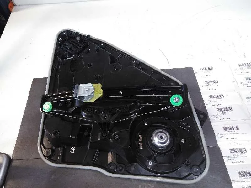 Elevalunas Trasero Izquierdo para Mercedes-Benz Clase Gla (W156)