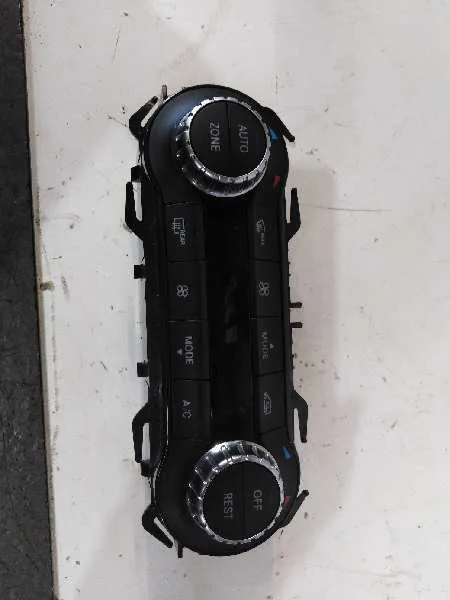 Mando Climatizador para Mercedes-Benz Clase Gla (W156)