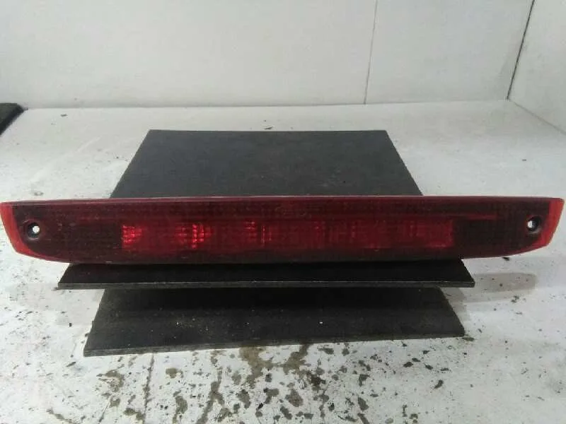 Luz Central De Freno para Ford Focus Berlina (Cap)