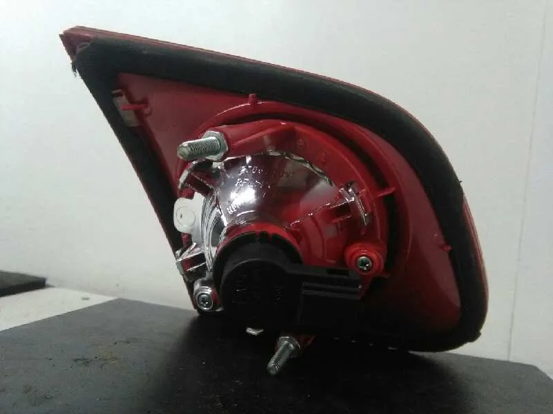 Piloto Trasero Derecho Interior para Volkswagen Passat Berlina (3C2)