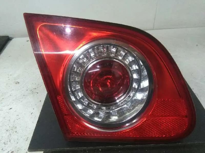 Piloto Trasero Izquierdo Interior para Volkswagen Passat Berlina (3C2)