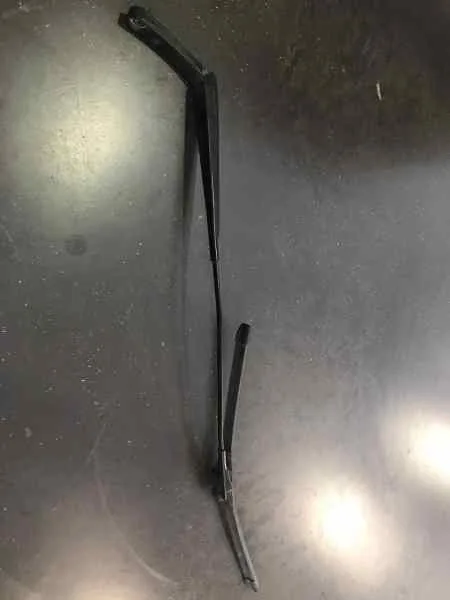 Brazo Limpia Delantero Derecho para Audi A3 (8P)