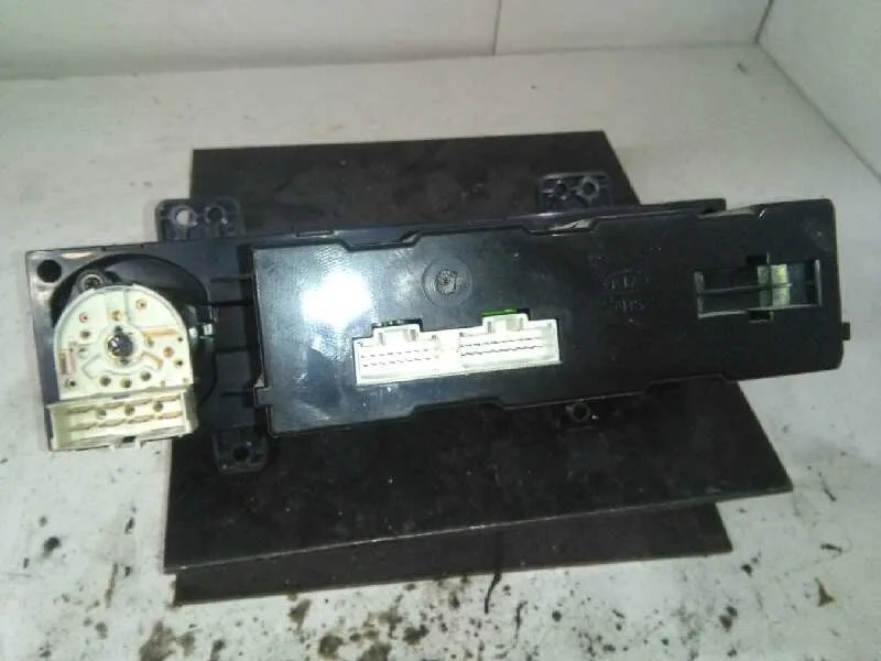 Mando Climatizador para Kia Carnival Ii