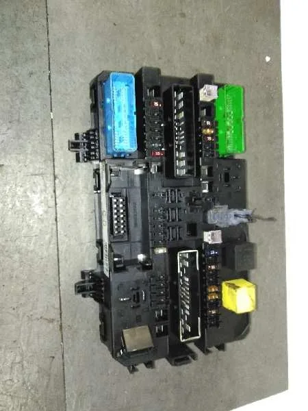 Caja Reles / Fusibles para Opel Astra H Berlina