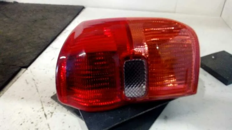 Piloto Trasero Derecho para Toyota Rav 4 (A2)