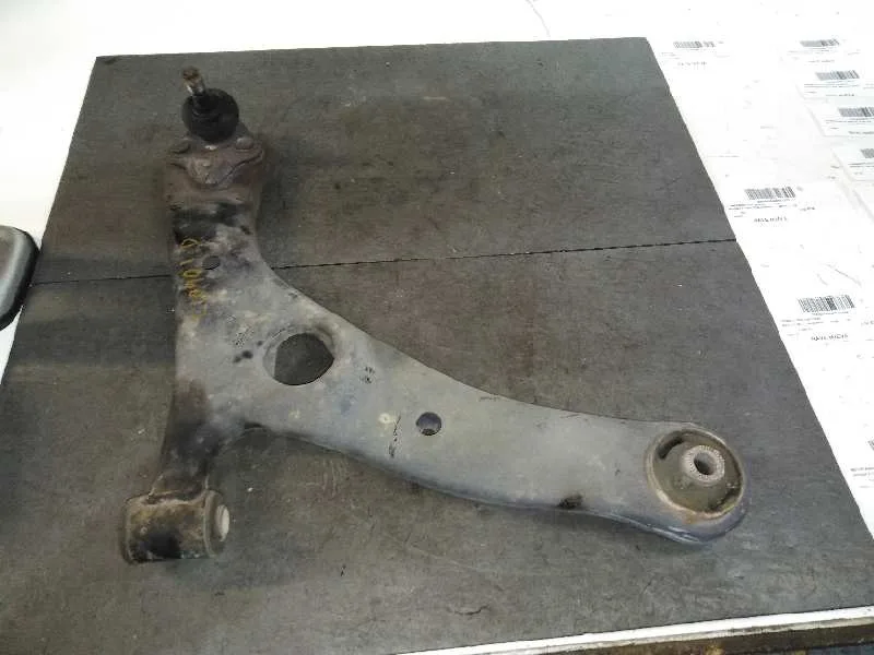 Brazo Suspension Inferior Delantero Derecho para Toyota Rav 4 (A2)