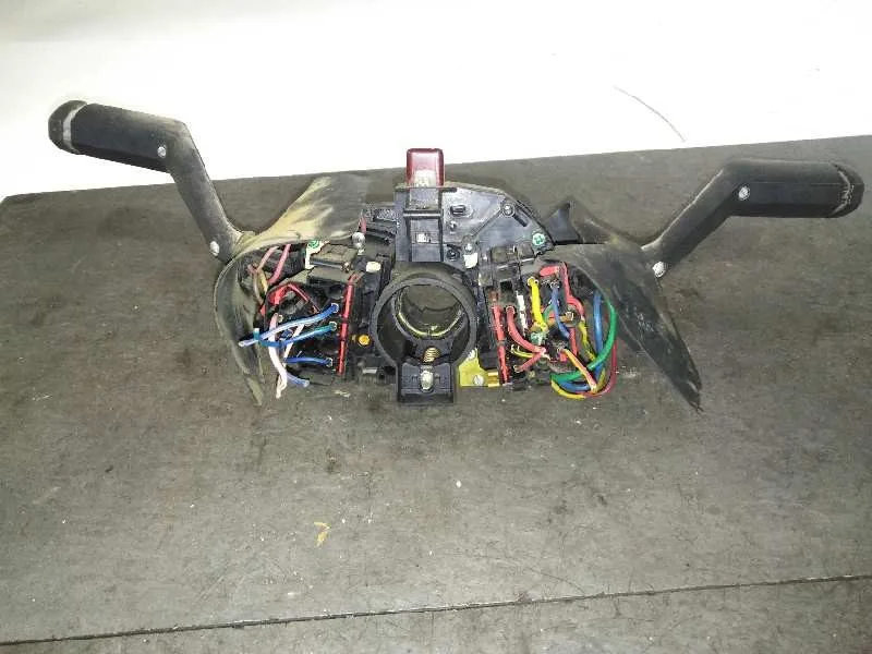 Mando Multifuncion para Tata Safari
