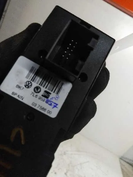Mando Elevalunas Delantero Izquierdo para Volkswagen Touareg (7La)