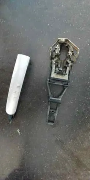 Maneta Exterior Delantera Izquierda para Volkswagen Passat Berlina (3B3)