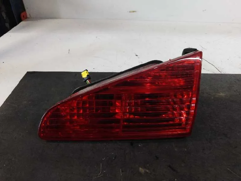 Piloto Trasero Derecho para Peugeot 607 (S2)