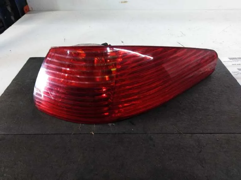 Piloto Trasero Derecho para Peugeot 607 (S2)
