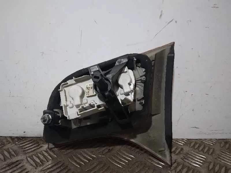 Piloto Trasero Izquierdo para Audi A4 Avant (8E)
