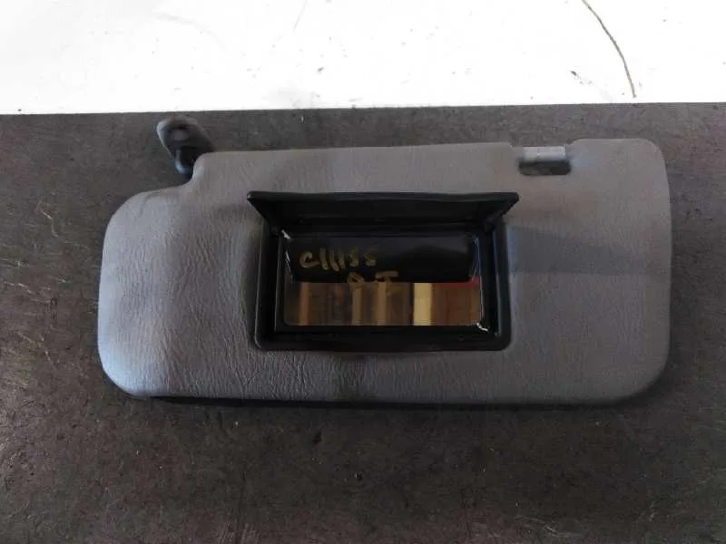 Parasol Izquierdo para Nissan Micra (K11)