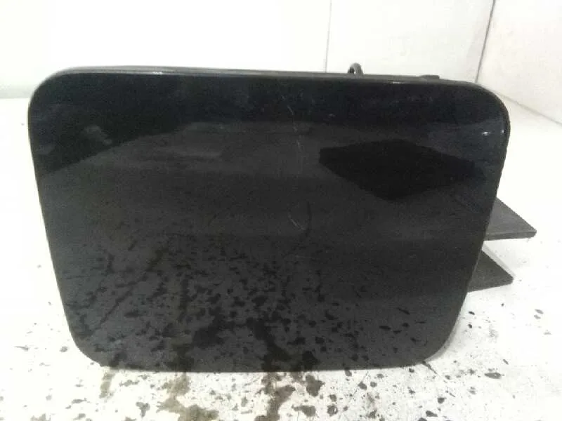 Tapa Exterior Combustible para Nissan Almera (N16/E)