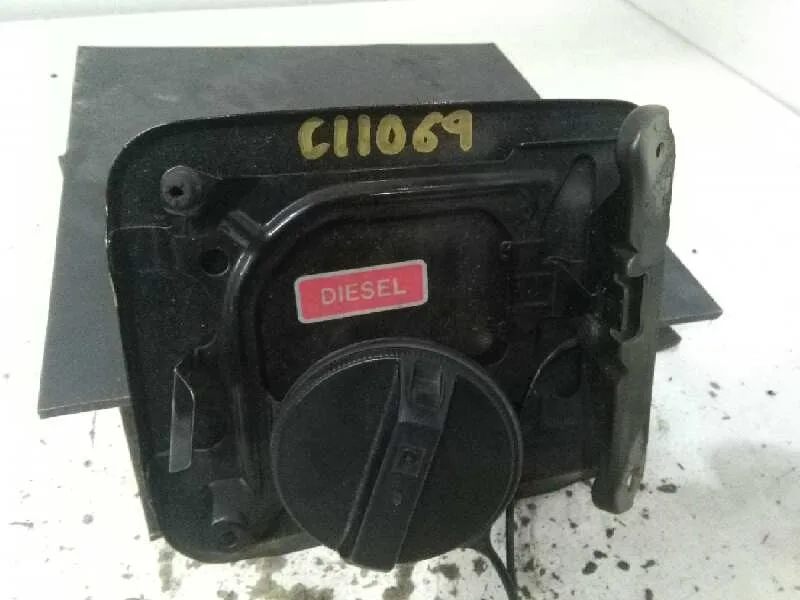 Tapa Exterior Combustible para Nissan Almera (N16/E)