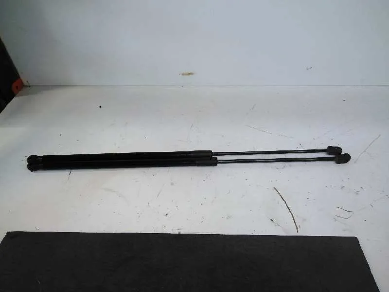 Amortiguadores Maletero / Porton para Mercedes-Benz Clase Gla (W156)