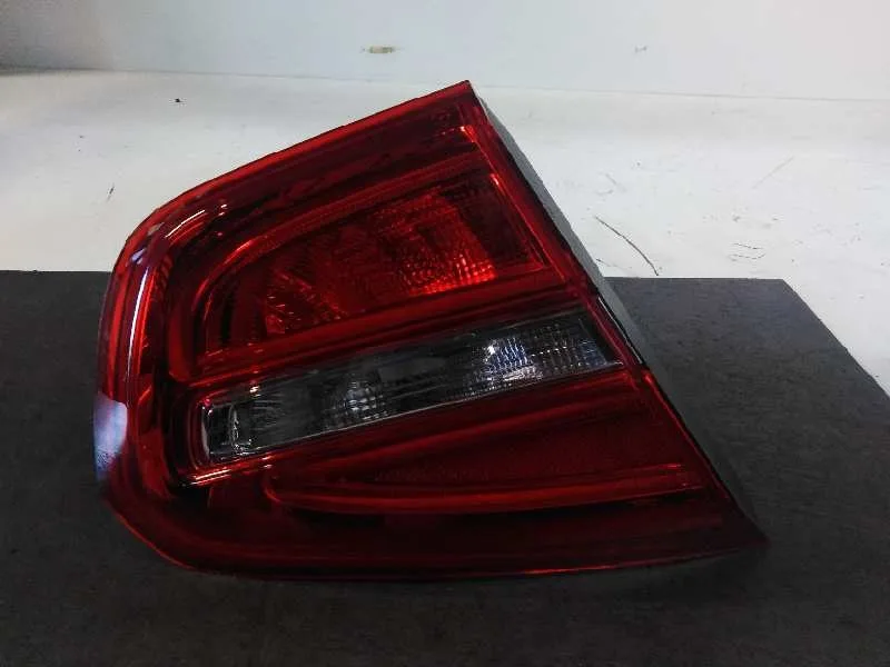 Piloto Trasero Izquierdo Interior para Mercedes-Benz Clase Gla (W156)