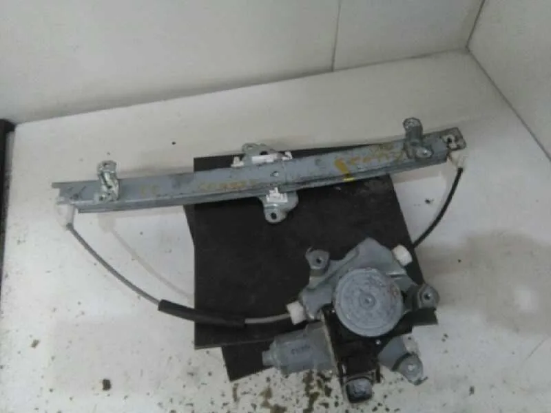 Elevalunas Delantero Derecho para Nissan Juke (F15)